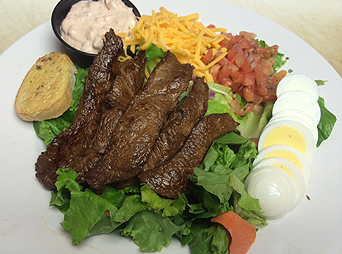 steak-salad-gameday-grille-patio-waynesville